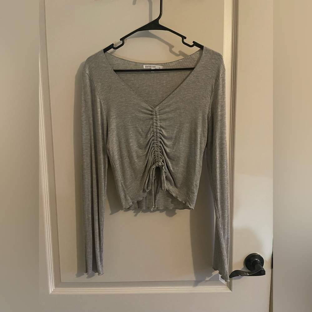 Cute Gray Long Sleeve Top with Scrunch Tie